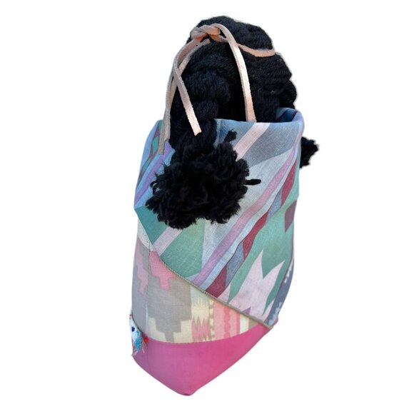 Signed by Kathy Handcrafted 12" Native American Wini Doll W/ bead necklace - Picture 4 of 14